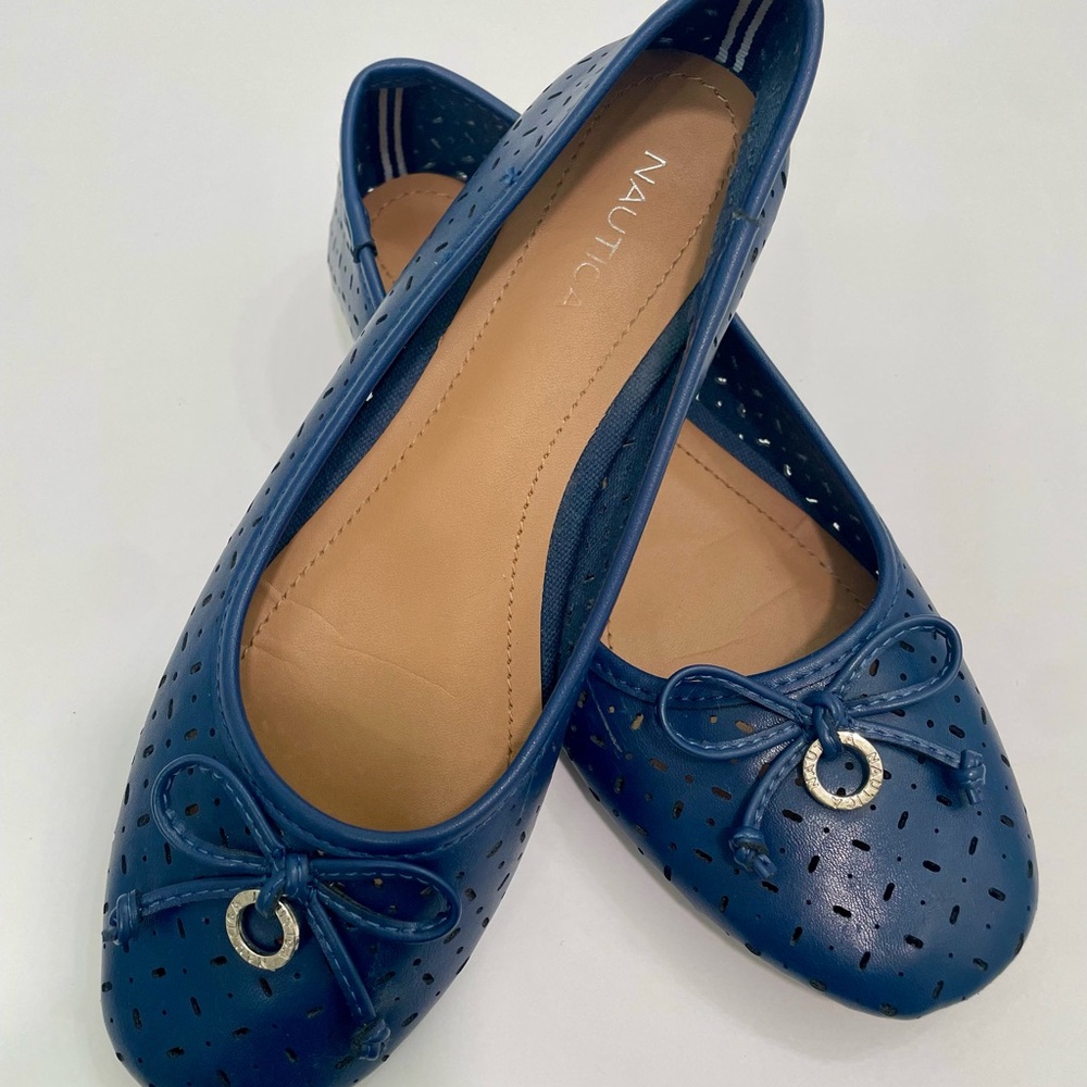 Nautica Women's Blue Perforated Loafers